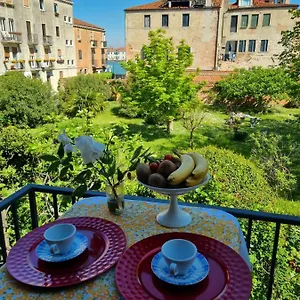 angela-di-venezia-house.hotelslidodijesolo.com/